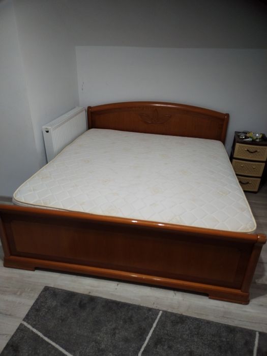 Pat matrimonial lemn masiv