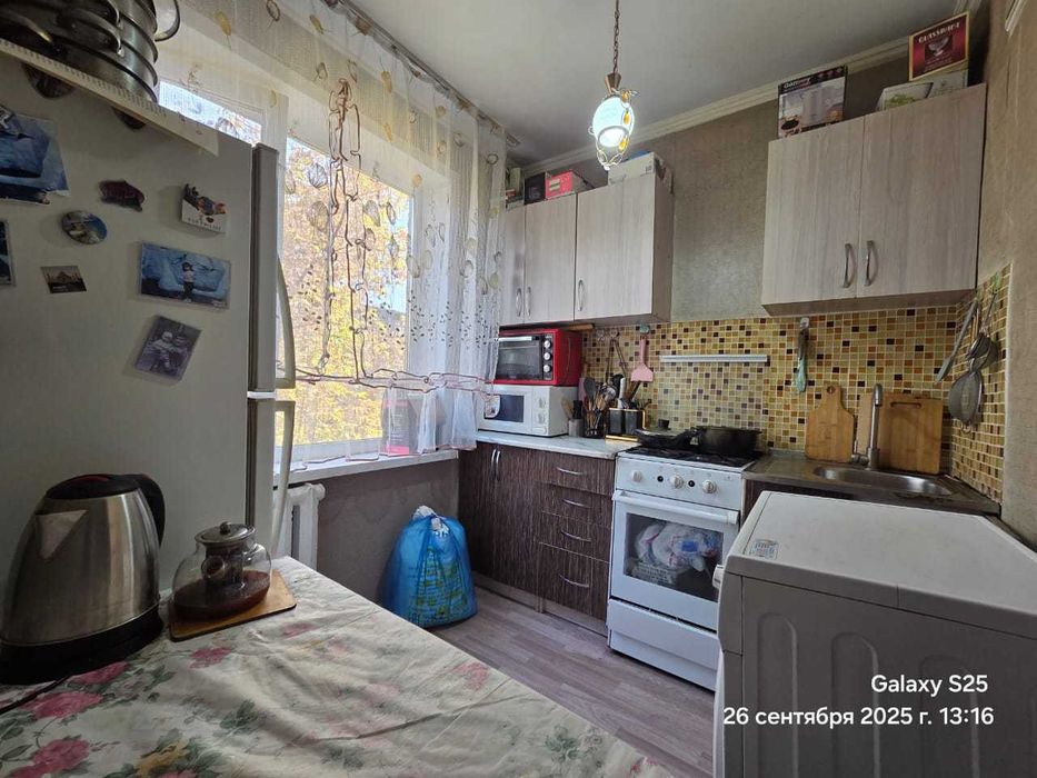 Продаётся 3-комн. квартира по пр. Строителей