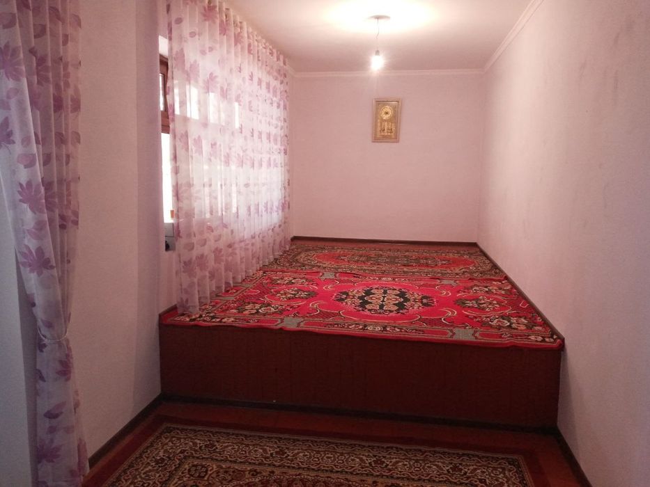 Uy sotiladi 6 sotix issiqxonasi bilan