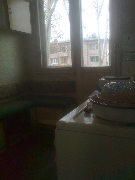 Тристаен в центъра