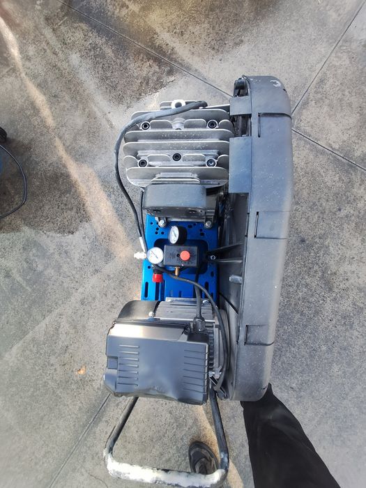 Compresor 220V ,  255 l/ min  30l Fima fabricat in 2023