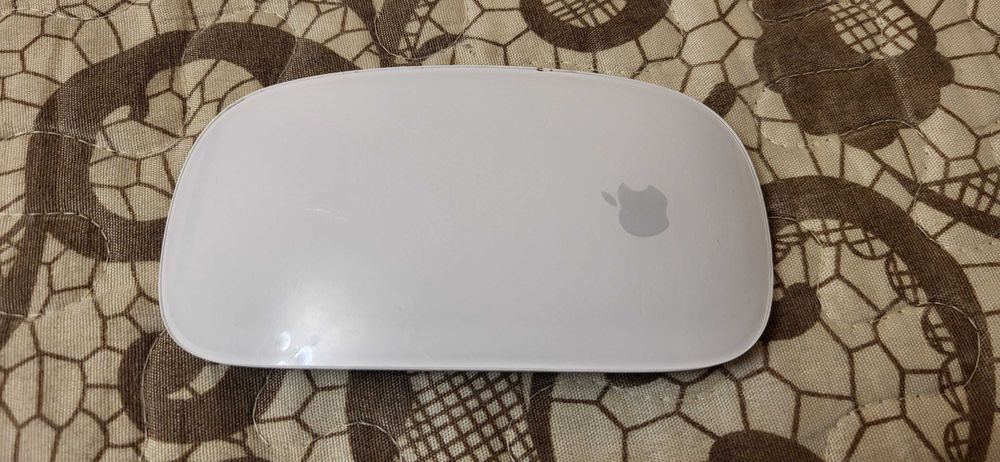 Apple Magic Mouse A1296 fuctional urme de uzura 70 lei
