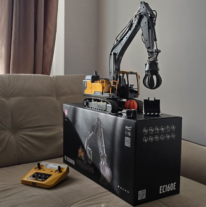 Excavator VOLVO 3 in 1 E598-003