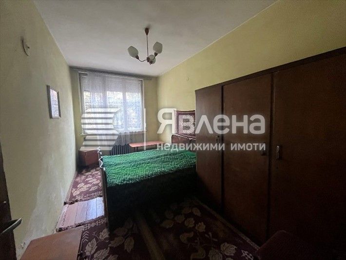 Продава се Тристаен апартамент в Благоевград, Идеален център - 83 кв.м за 992 €/кв.м - Снимка #2