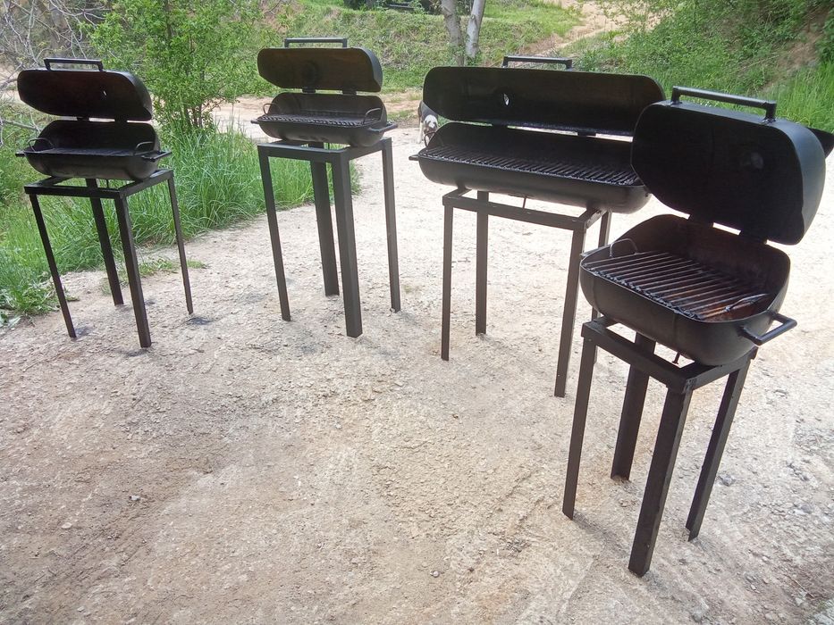 Барбекю на дървени въглища