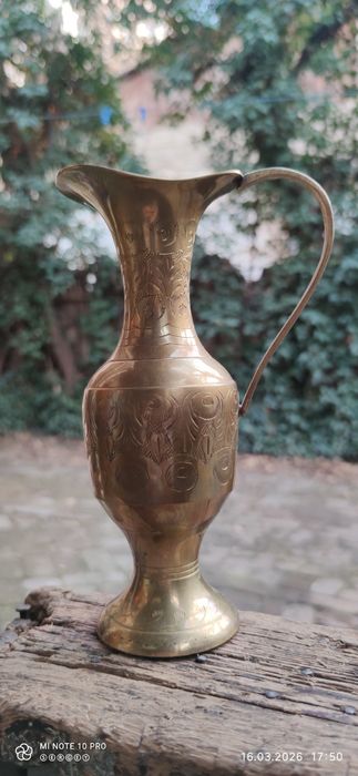 Индийские латунные вазы