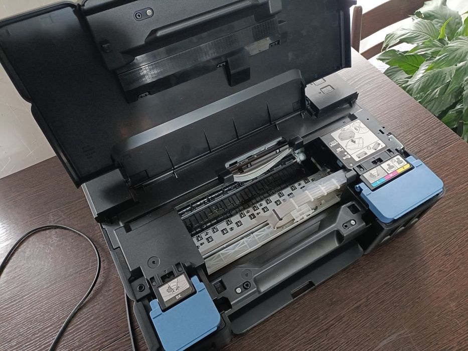 Продам принтер Pixma G1411