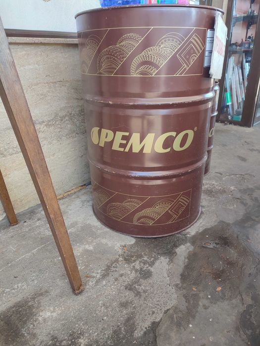 Продавам варели  употребявани 210л и 60л