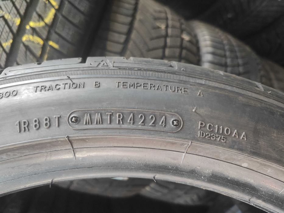 2бр.летни гуми 245/40/19 Sumitomo