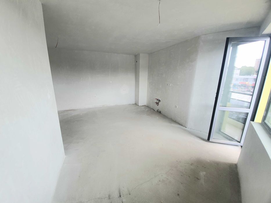 Продава се Тристаен апартамент в Велико Търново, Център - 91 кв.м за 1143 €/кв.м - Снимка #3