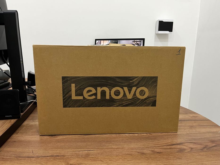 Офисные ноутбуки Lenovo V15 в количестве 15 штук