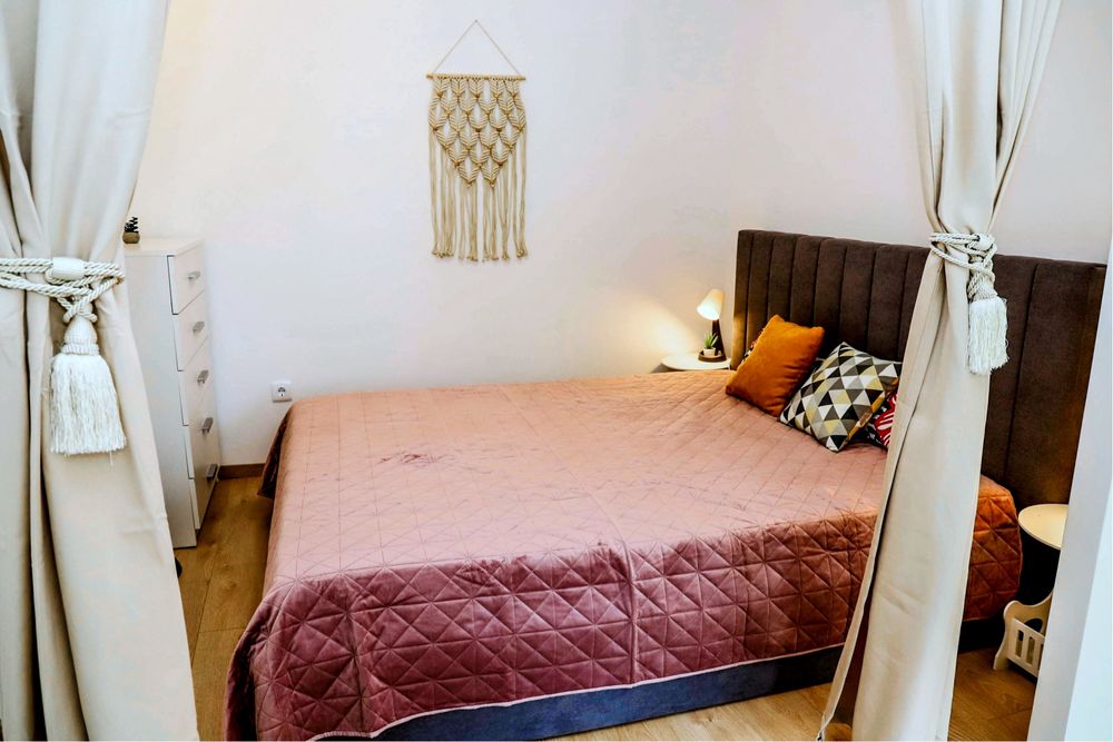 Дава се под наем Едностаен апартамент в Благоевград, Идеален център - 56 кв.м за 459 € - Снимка #6