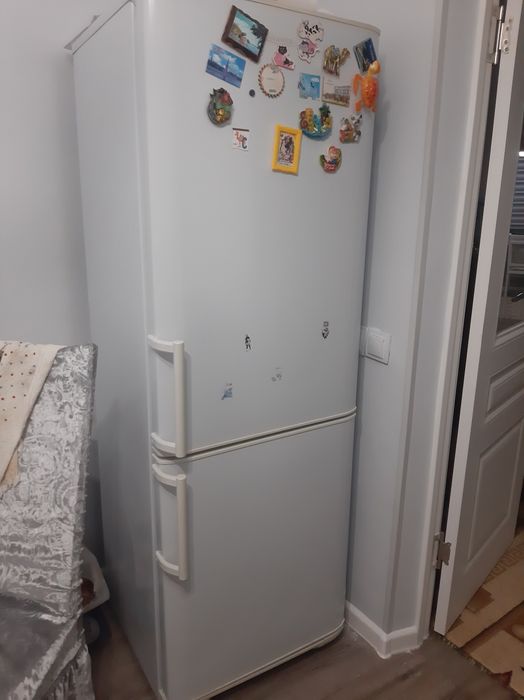 Холодильник Бирюса