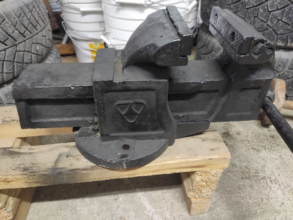 Ссср, тиски, тисса, тисы.