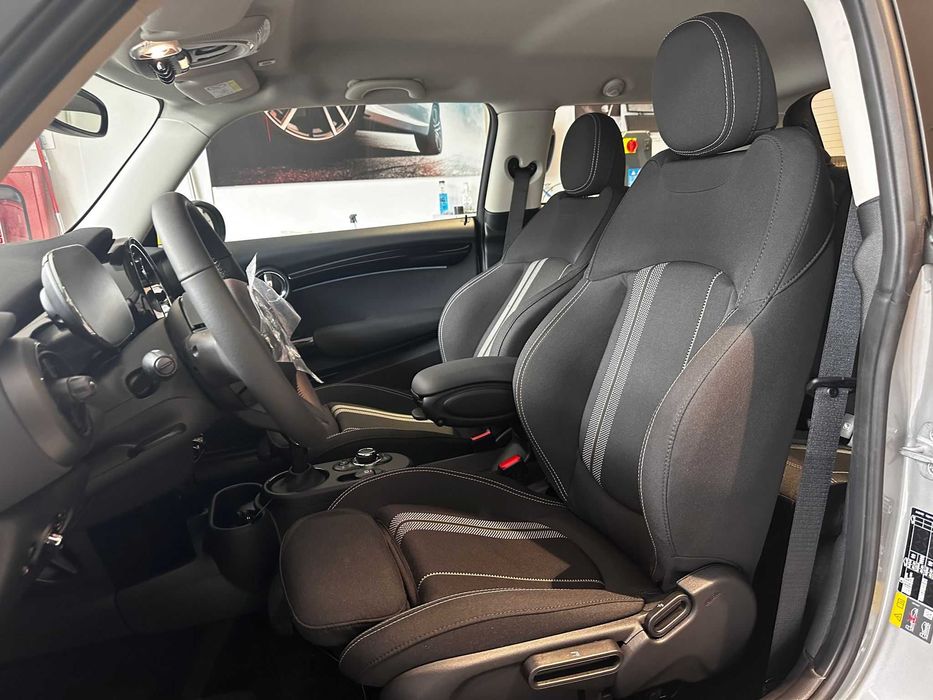 Vand mini cooper SE full electric ca nou, in garantie