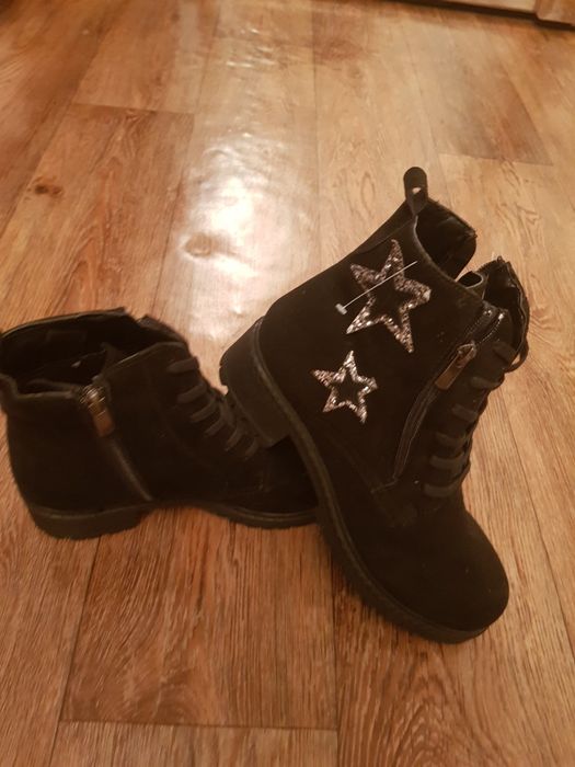 Продам новый обувь 2000т