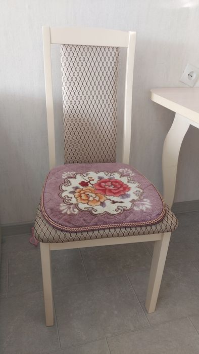 Продам Стол со стульями