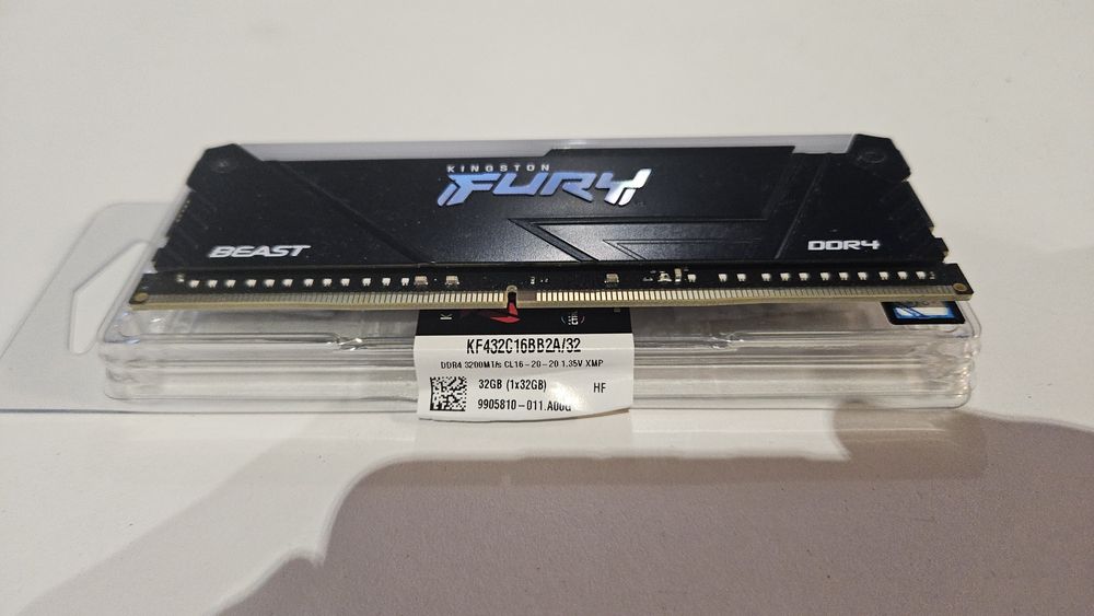 Рам памет Kingston Fury 32gb ddr4 rgb