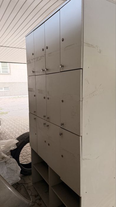 Два шкафа продам обе за 20
