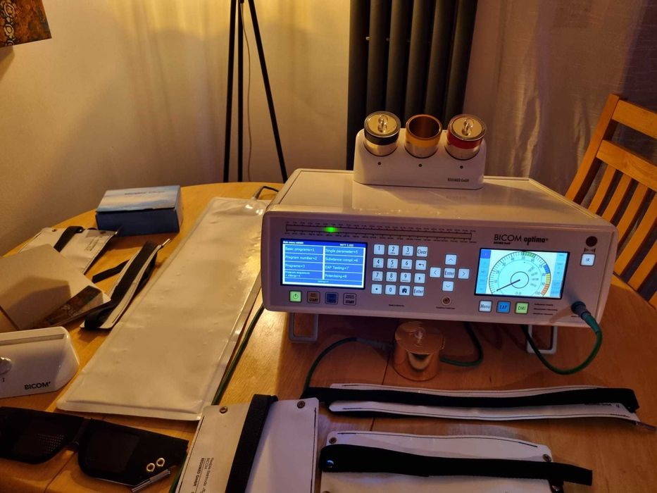 Aparat de testare si terapie prin biorezonanta Bicom Optima B32