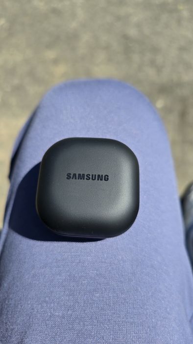Samsung galaxy buds 2 pro    sunați-mă doar pe WhatsApp