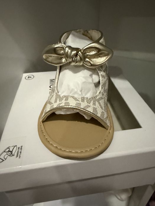 Michael Kors бебешки