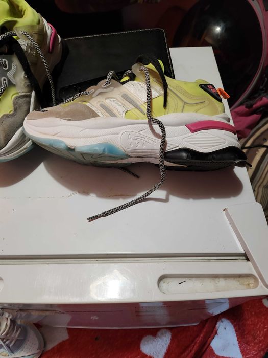 Adidas  unisex adidas unisex