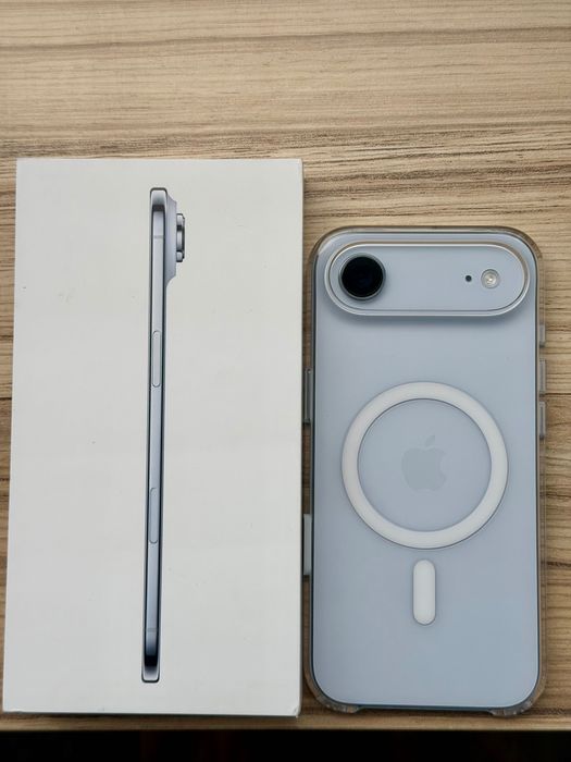 iPhone Air 256 GB Sky Blue чисто нов