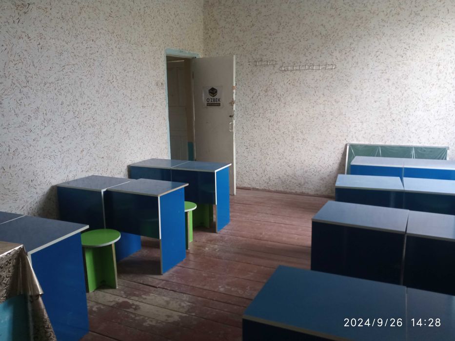 O'quv Markazlar uchun mebel. Mebellar asosan kichik yoshdagi bolalarga