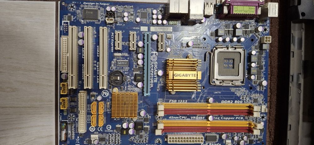 Материнская плата