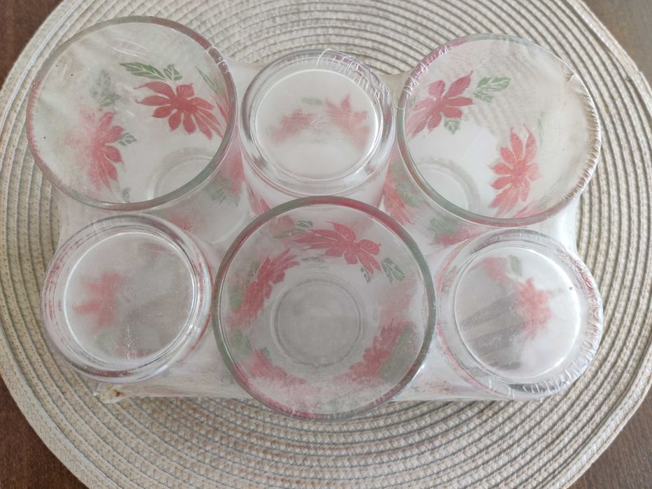 Красиви стъклени чаши