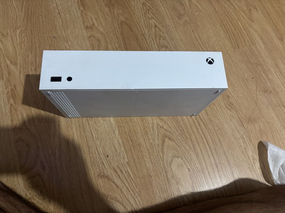 Xbox series s в добро състояние