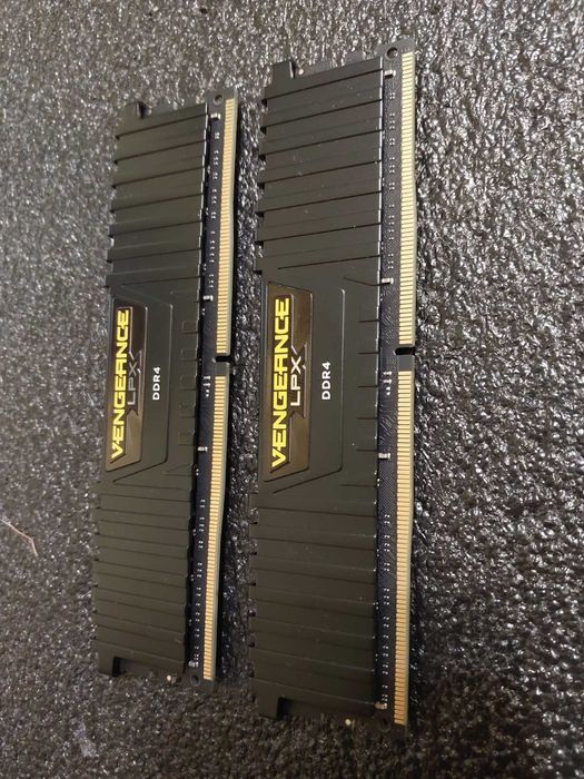 32GB DDR4 2400Mhz, 2666Mhz - RAM памет