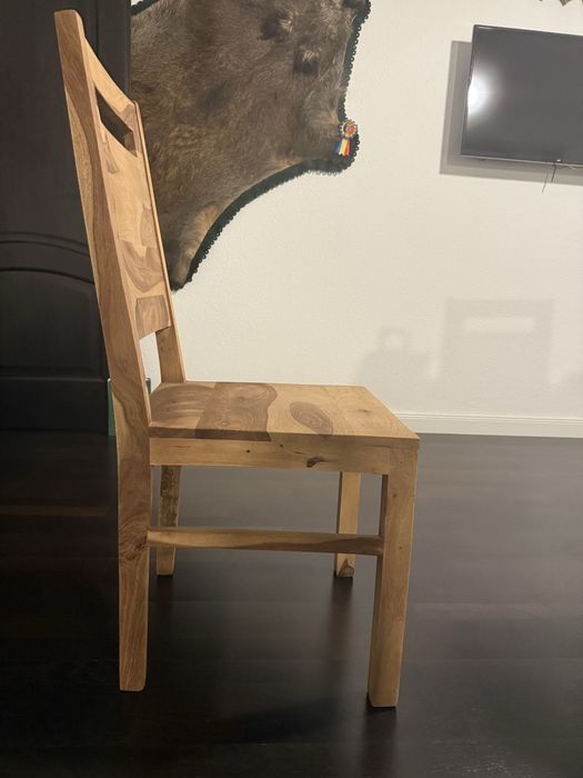 Masa Cu Scaune Din Lemn Masiv