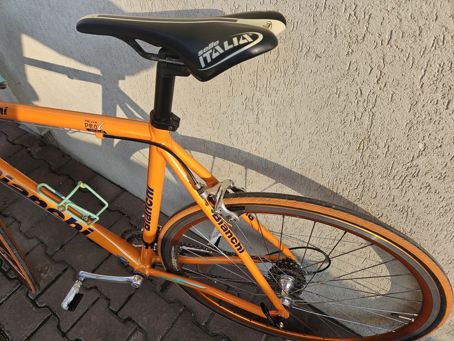 Vând cursiera Bianchi Mega Pro-L