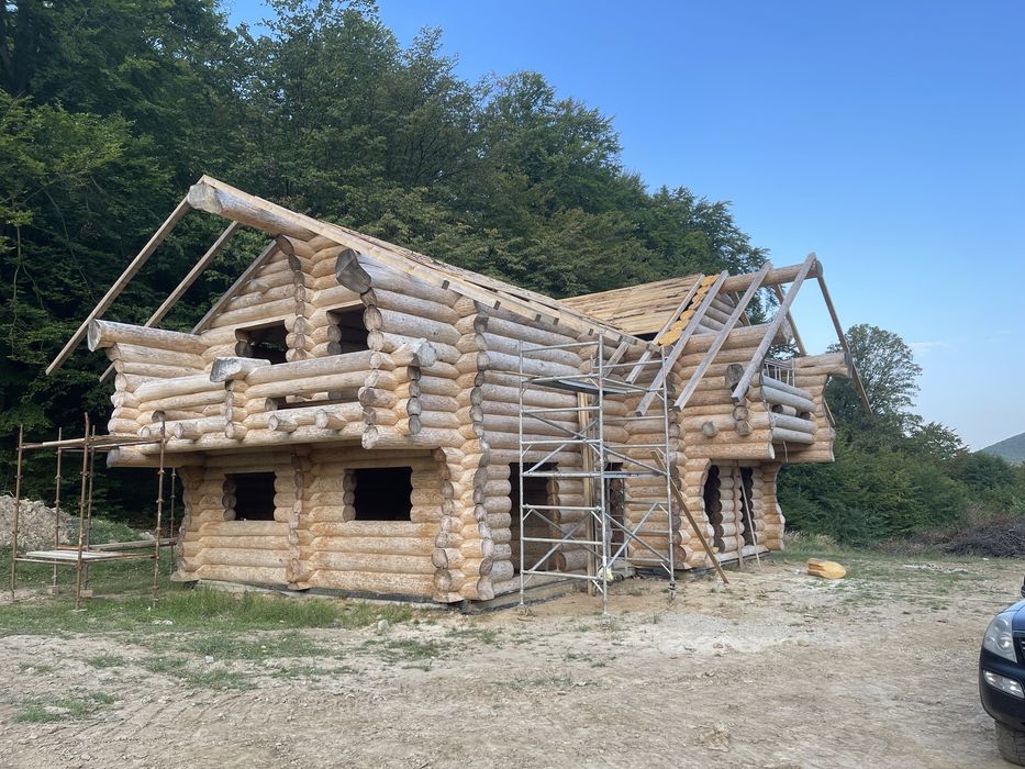 Case din lemn rotund,foisoare ,mobilier de gradina