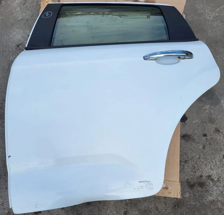 Vindem usa stanga spate complecta pentru Citroen C 3 din 2013