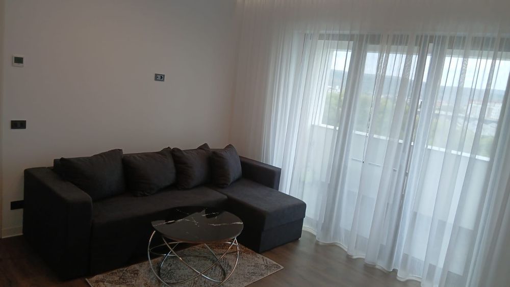 Inchiriez apartament cu doua camere nou zona Ostroveni strada Ion Creanga