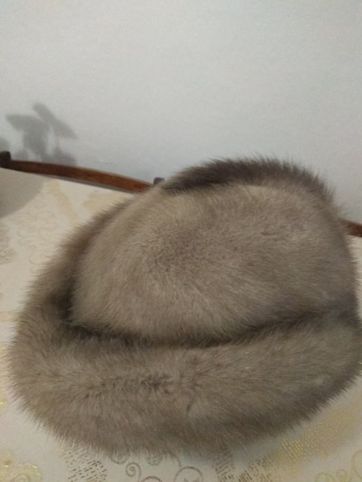 Шляпа норковая серого цвета