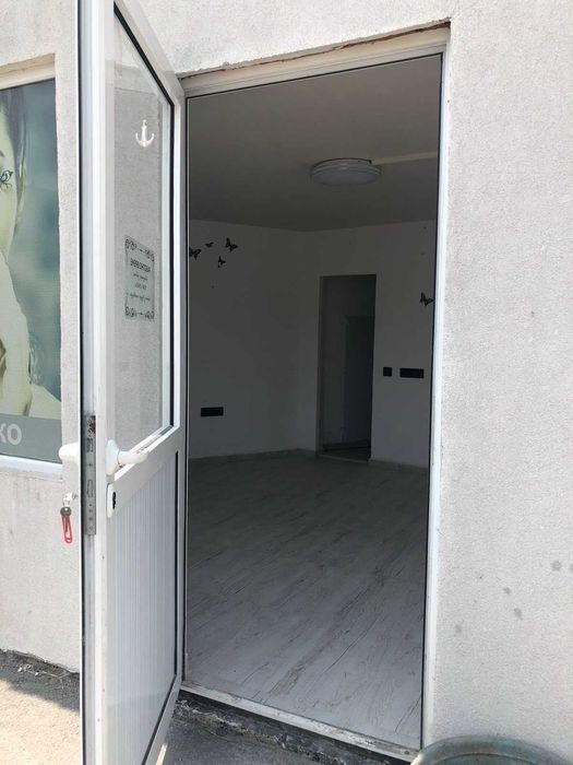 Дава се под наем Магазин в Варна, Възраждане 3 - 25 кв.м за 244.8 € - Снимка #3