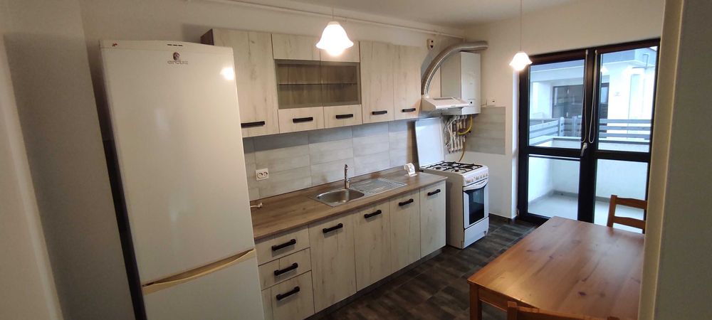 Particular inchiriez garsoniera Sanpetru Residence