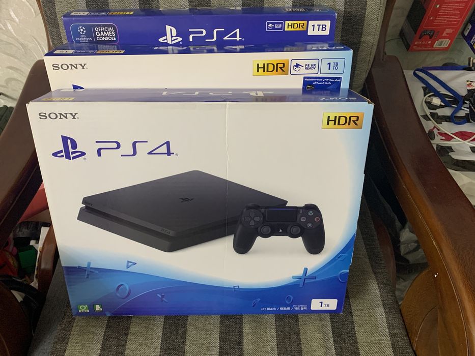 Playstation4 slim 1TB 6.72 как новый все есть игр тоже как на фото