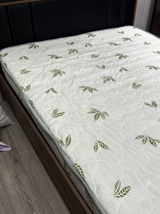 Продам матрас 160*200