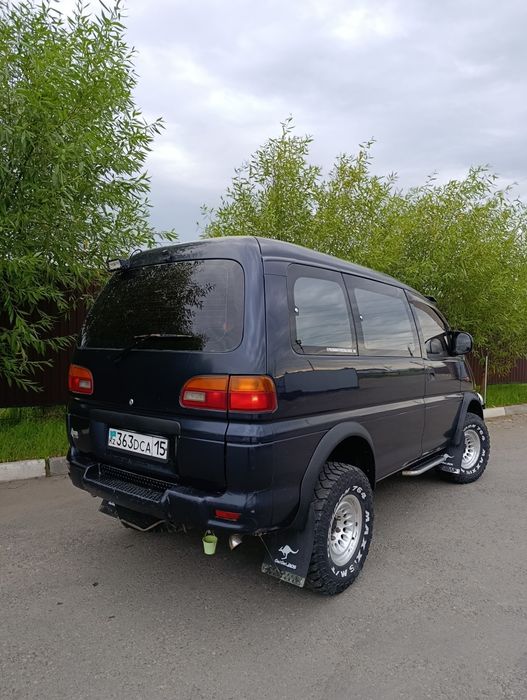 Продам Митсубиси делика