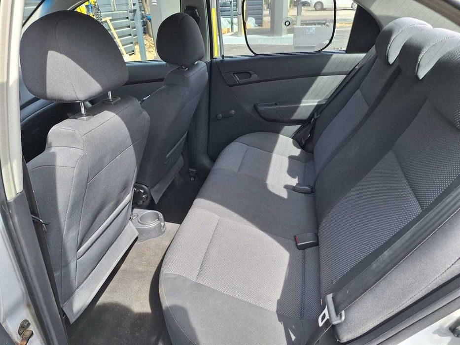 Vand Chevrolet Aveo 2010 + 4 anvelope iarna - 14 500 Lei (2850 euro)