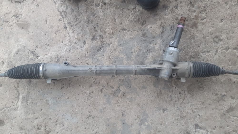 Кормилна рейка за ТОЙОТА АВЕНСИС Toyota Avensis Т27 /08-18/ гр. Враца ...