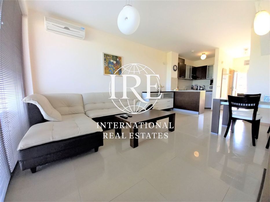 International Real Estates (IRE) представя: Двуетажна къща с басейн в