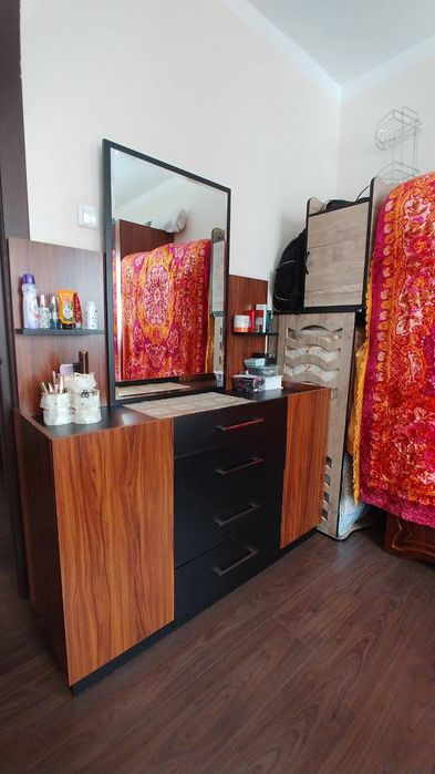 Yangihayotda o'zim yashavotgan uy sotaman