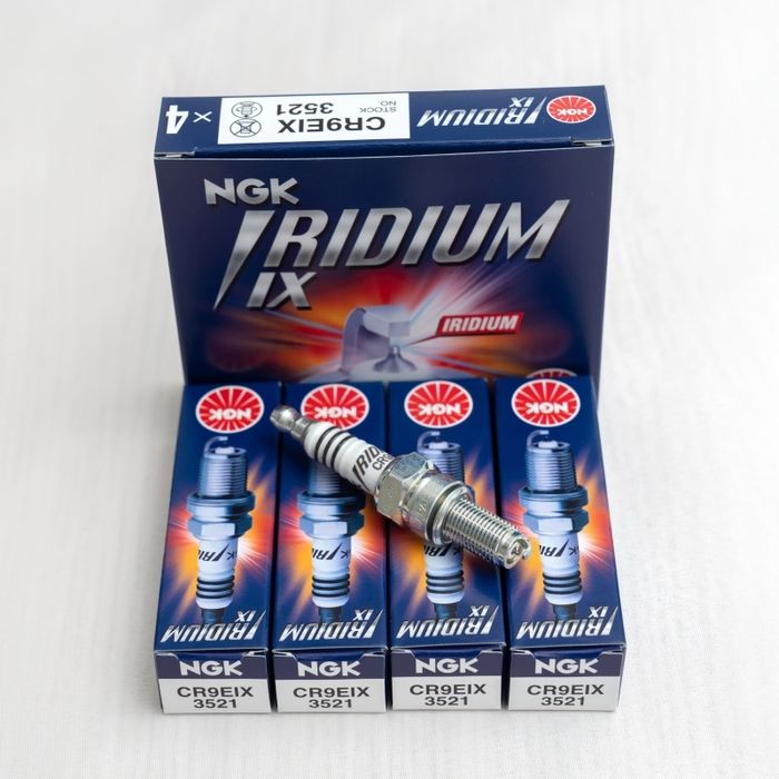 CR9EIX иридиеви свещи 4 броя