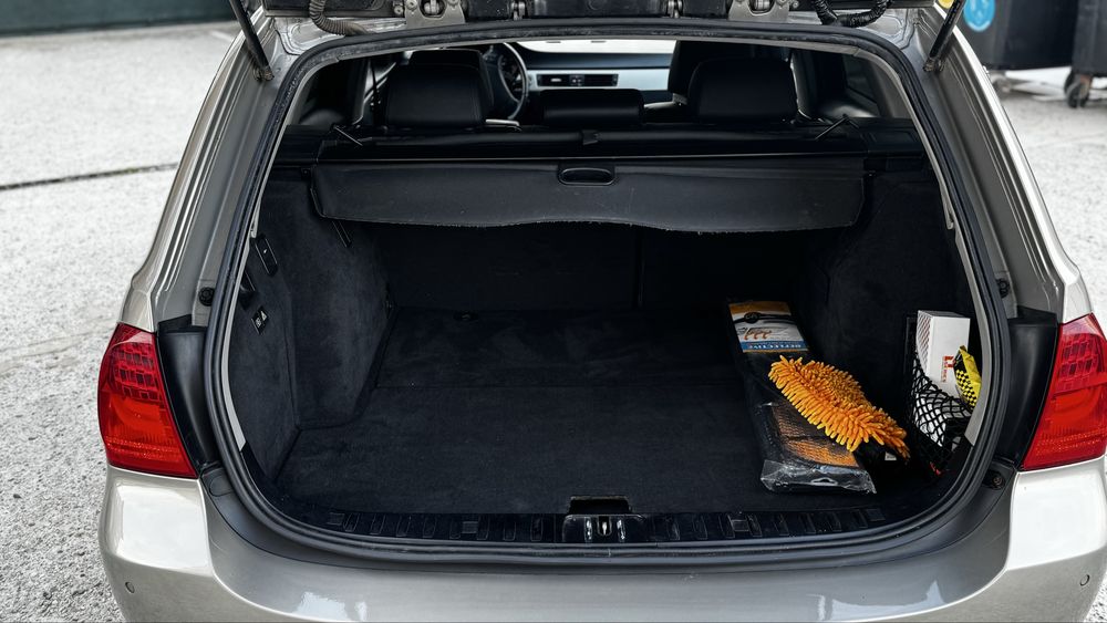 BMW Seria 3 E91 Facelift 2011 320D
